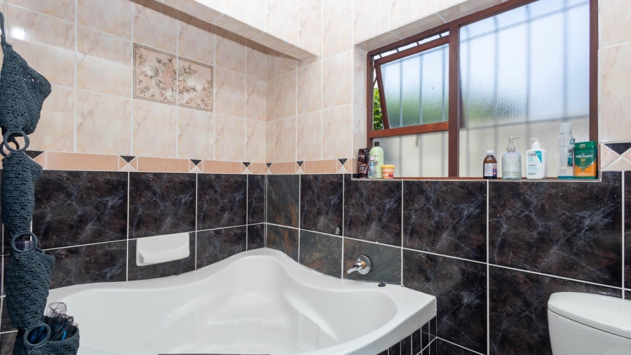 3 Bedroom Property for Sale in Parklands Western Cape